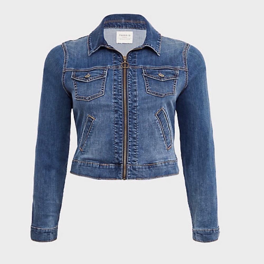 MEDIUM WASH CROP DENIM JACKET